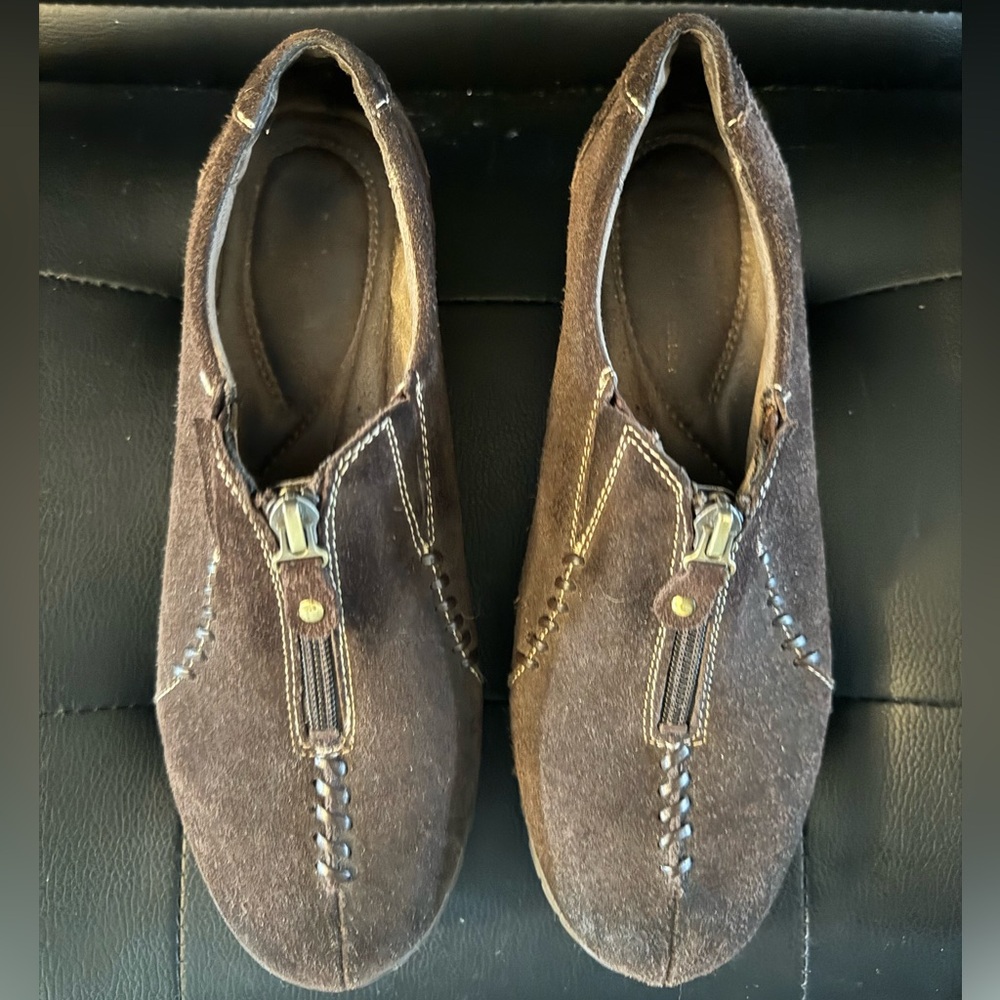 Natural Soul Suede Flats